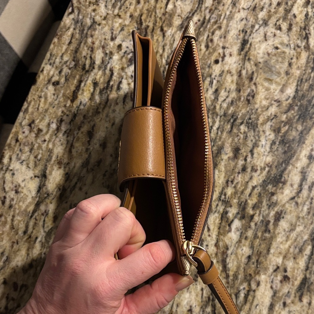 Coach Signature Tech/Phone Wallet - Picture 5 of 5